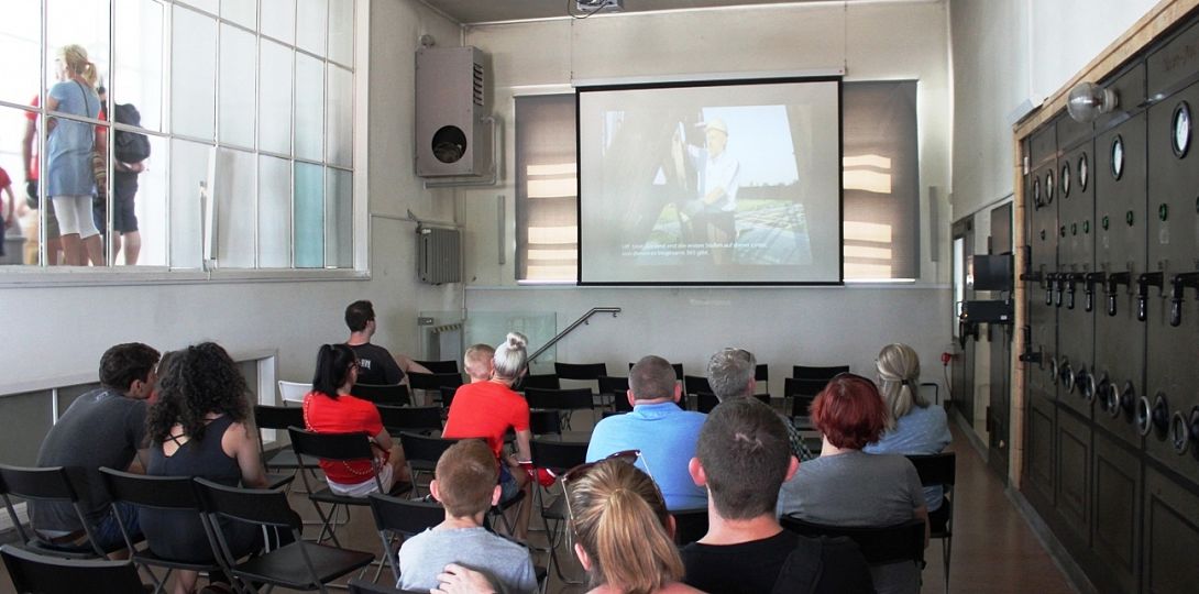 Projekcja filmu "Uwaga tu Gliwice"  w Radiostacji, fot. arch. Muzeum w Gliwicach