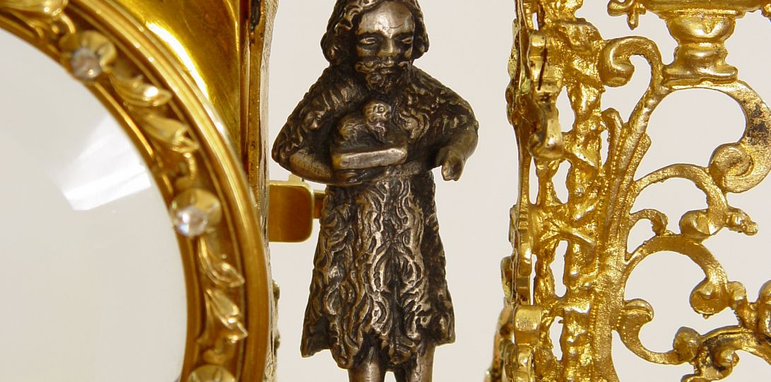 Fragment monstrancji o formach gotycko-barokowych z 2. poł. XVII w. z figurką św. Jana Chrzciciela, fot. Szymon Janiczek
