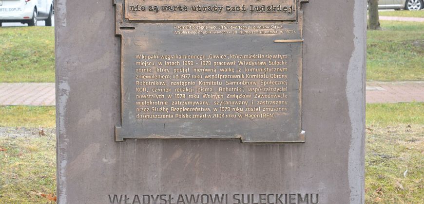 Tablica upamiętniająca Władysława Suleckiego. Zdjęcie Muzeum w Gliwicach