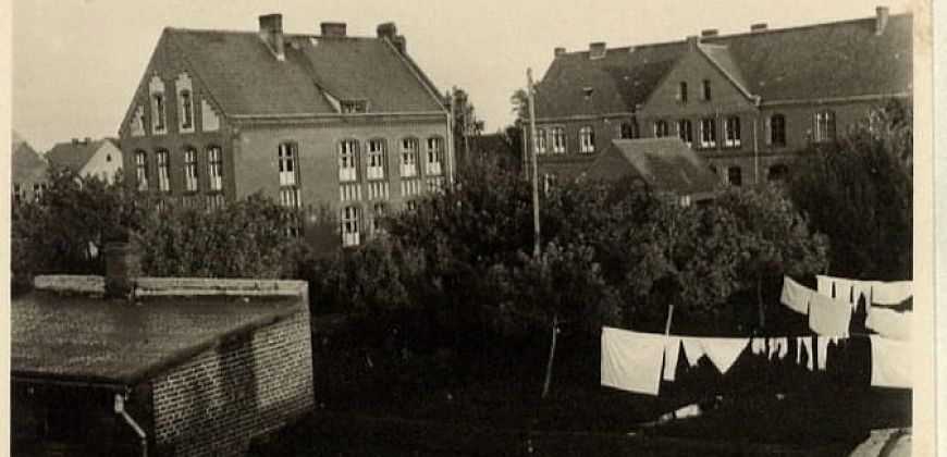 Zabudowania „nowej szkoły” (budynki z lata 1883 i 1905) przy obecnej ul. I. Daszyńskiego, zbiory Biblioteki Śląskiej w Katowicach