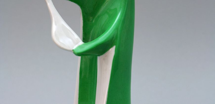 Figurka „Kobieta z gitarą”, proj. Piotr Karasek, ZP Bogucice, 1961 r., fot. W. Turkowski