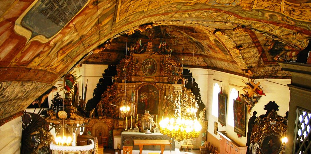 Baborów widok na ołtarz z chóru