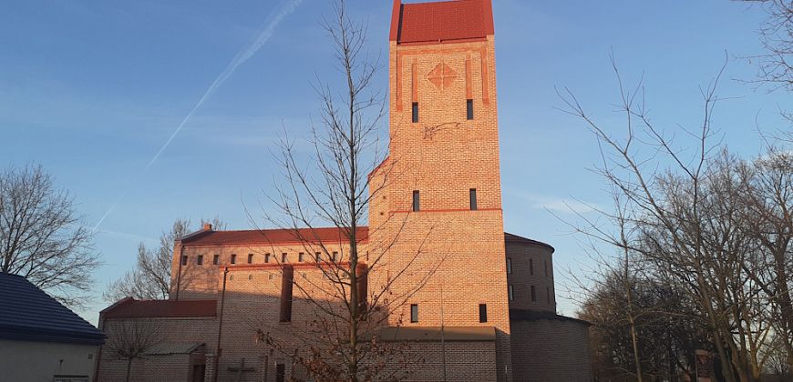 Kościół pw. św. Jana Pawła II w Pszczynie, arch. S. Niemczyk,fot. E. Chudyba
